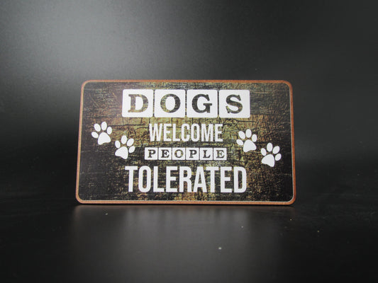 Magnet – Dogs welcome people tolerated Mooshimoo