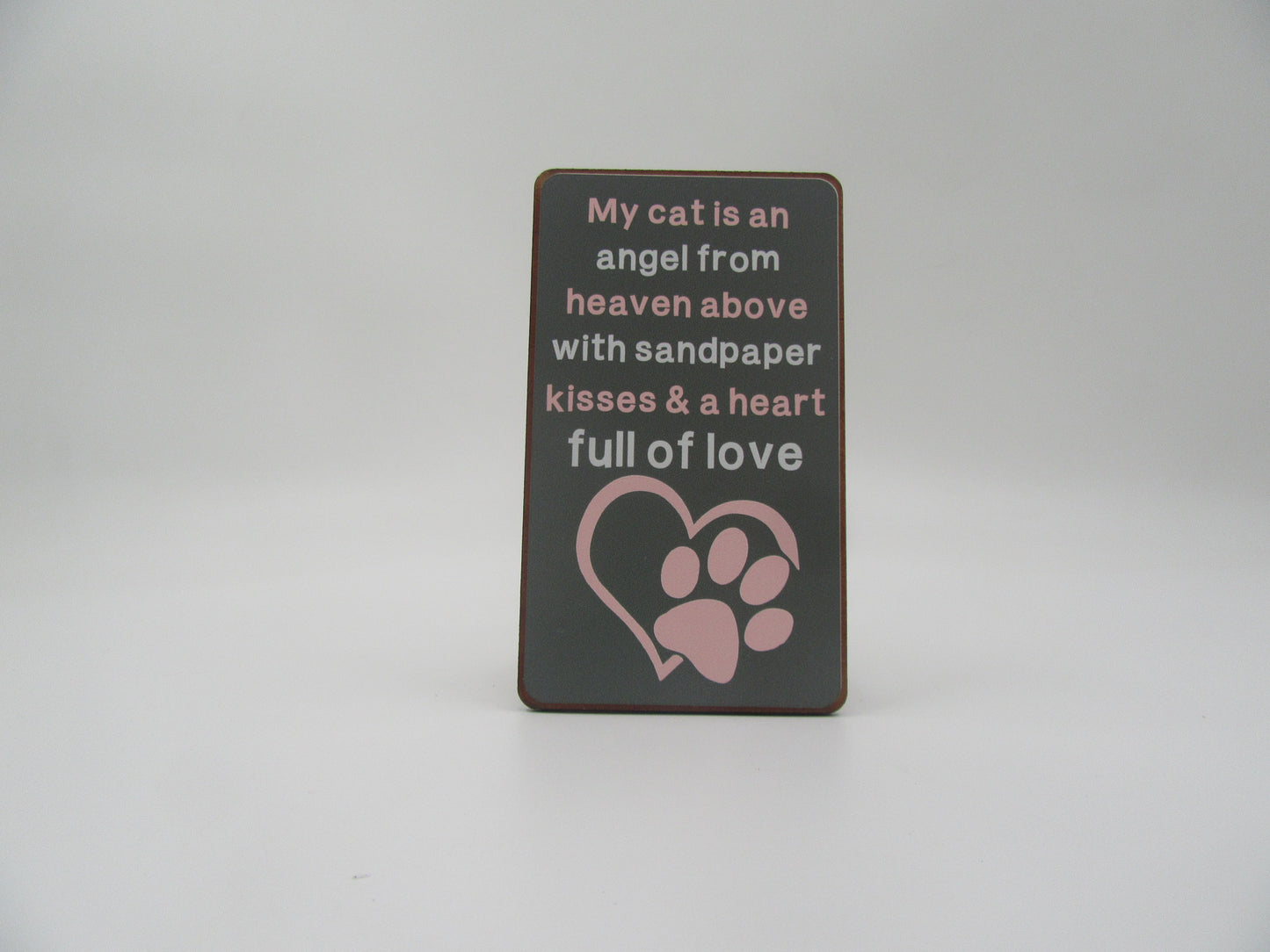 Magnet – My cat is an angel from heaven above with sandpaper kisses & a heart full of love Mooshimoo