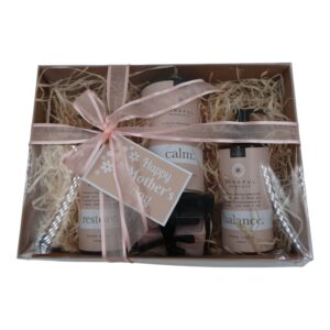 mom pamper gift set with beautiful soaps